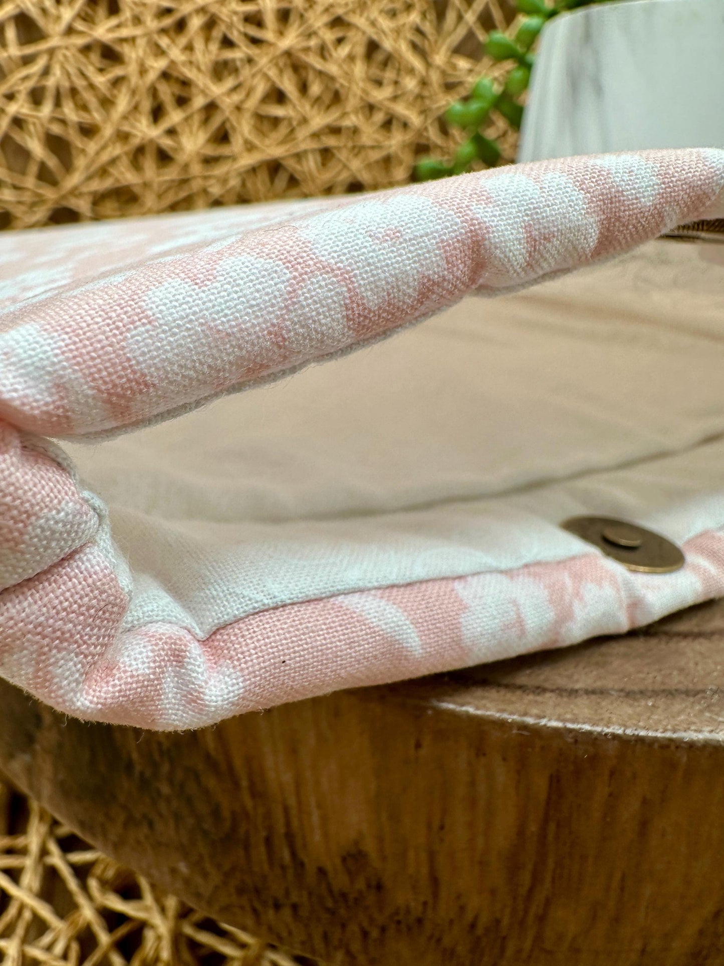 Kindle Basic 11th Generation Sleeve & Eyeglass Case Set โ Elegant Soft Coral and Cream Flower Fabric, padded foam protection