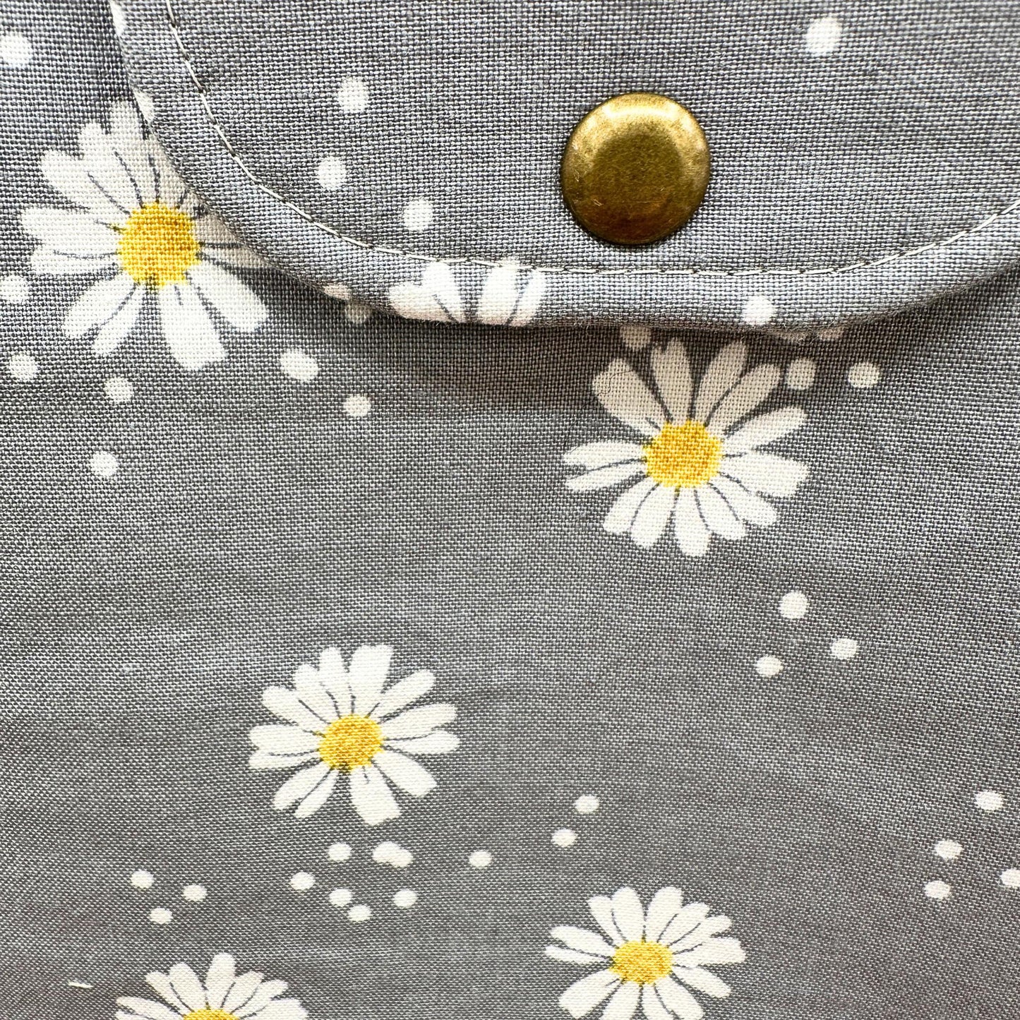 IPAD Sleeve - Daisy Print IPad Sleeve - Stylish Tablet Case & Gift Idea