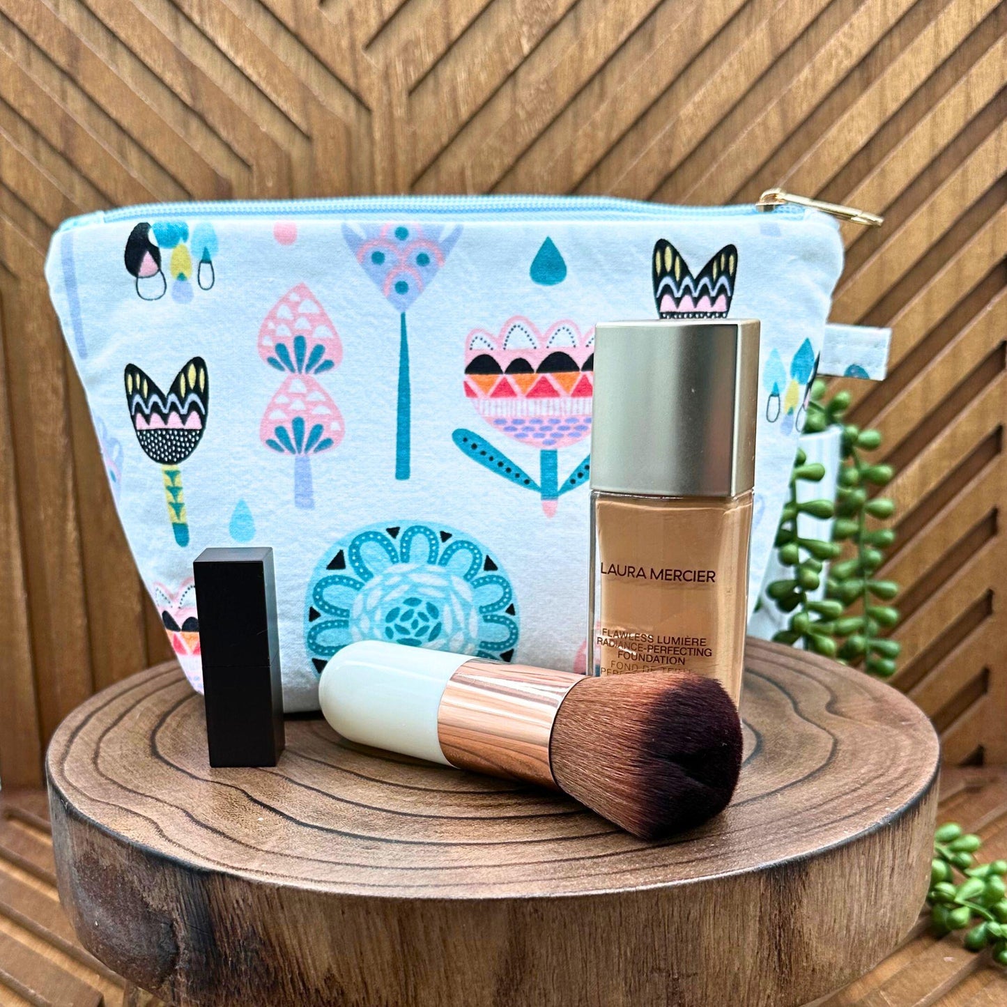 Boho Beauty Makeup Bag: Fun Floral Travel Pouch for Cosmetics and Everyday Items