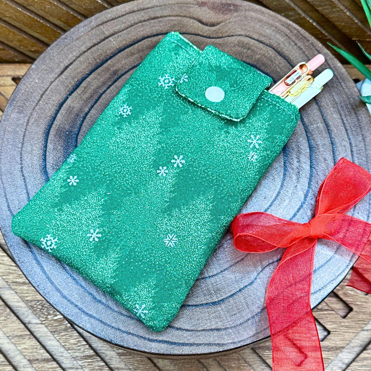 Charming Christmas Kindle Cases – Unique Sleeves for Tablets & E-Readers, electronic device pouch, book sleeve, gift idea