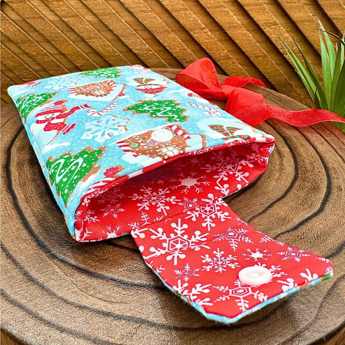 Charming Christmas Kindle Cases – Unique Sleeves for Tablets & E-Readers, electronic device pouch, book sleeve, gift idea