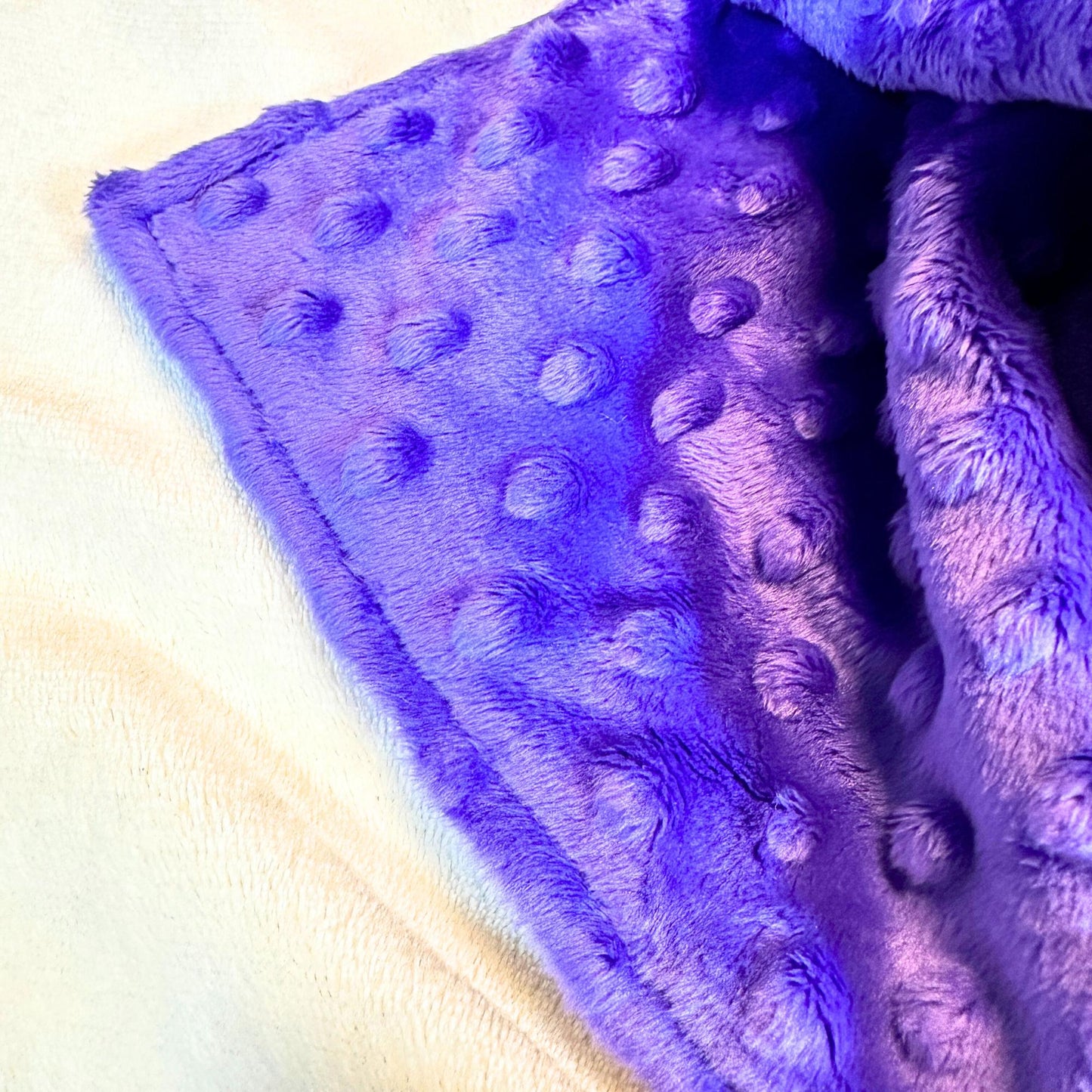 Cozy Minky Baby Blanket - Adorable Purple Dot Embroidery for Every Cuddle!