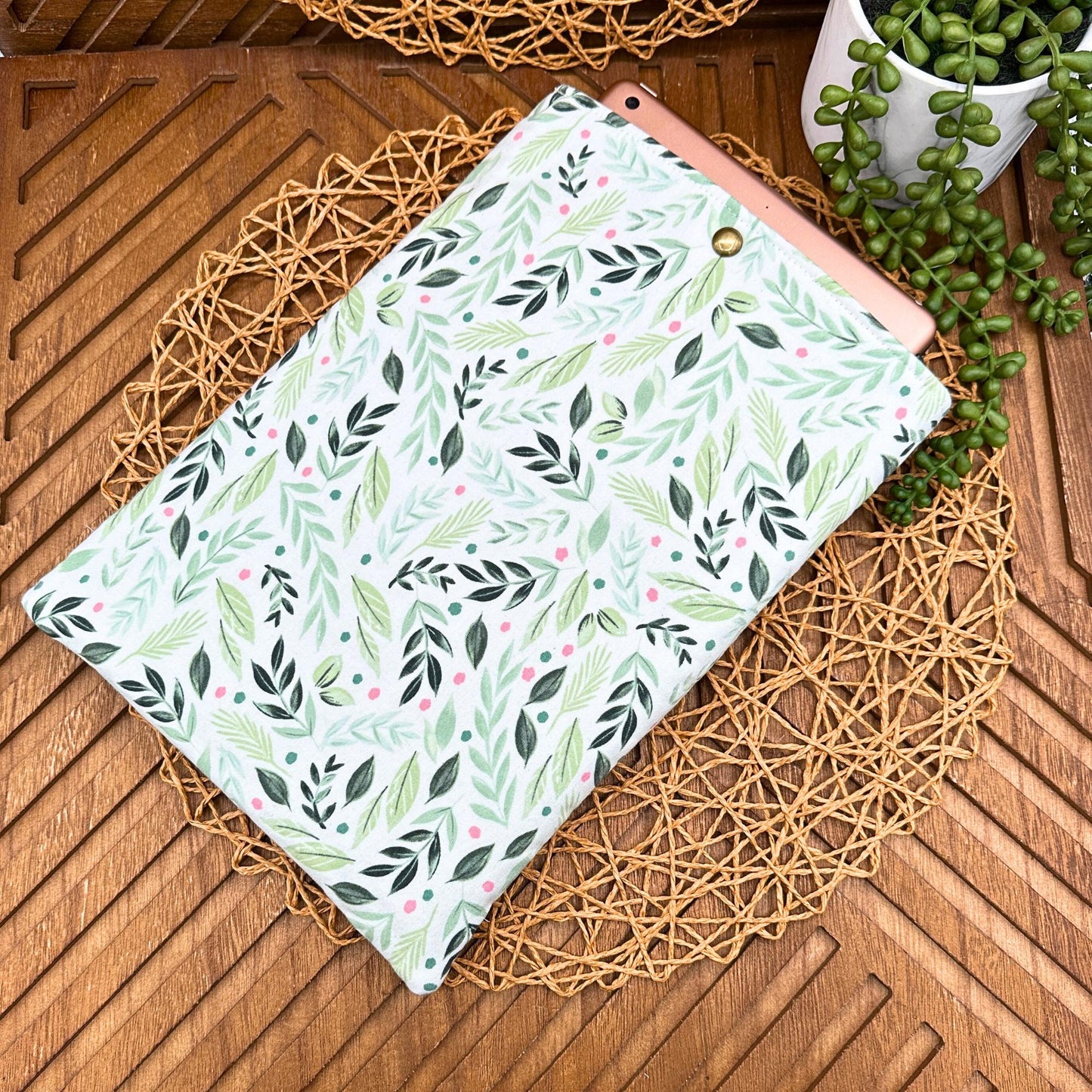 IPAD Sleeve - BOHO Green Leaves IPad Sleeve - Stylish Tablet Case and Gift Idea