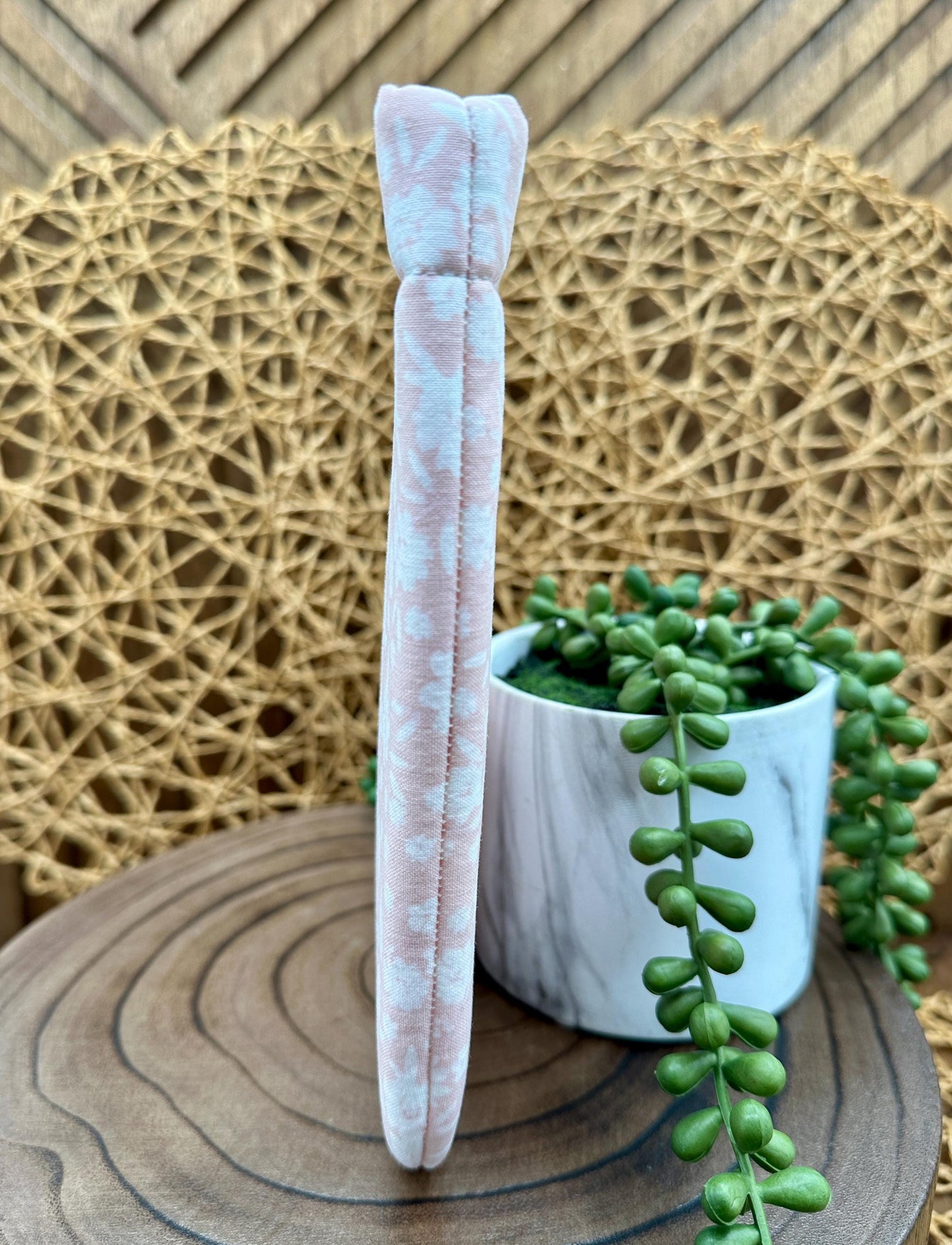 Kindle Basic 11th Generation Sleeve & Eyeglass Case Set โ Elegant Soft Coral and Cream Flower Fabric, padded foam protection