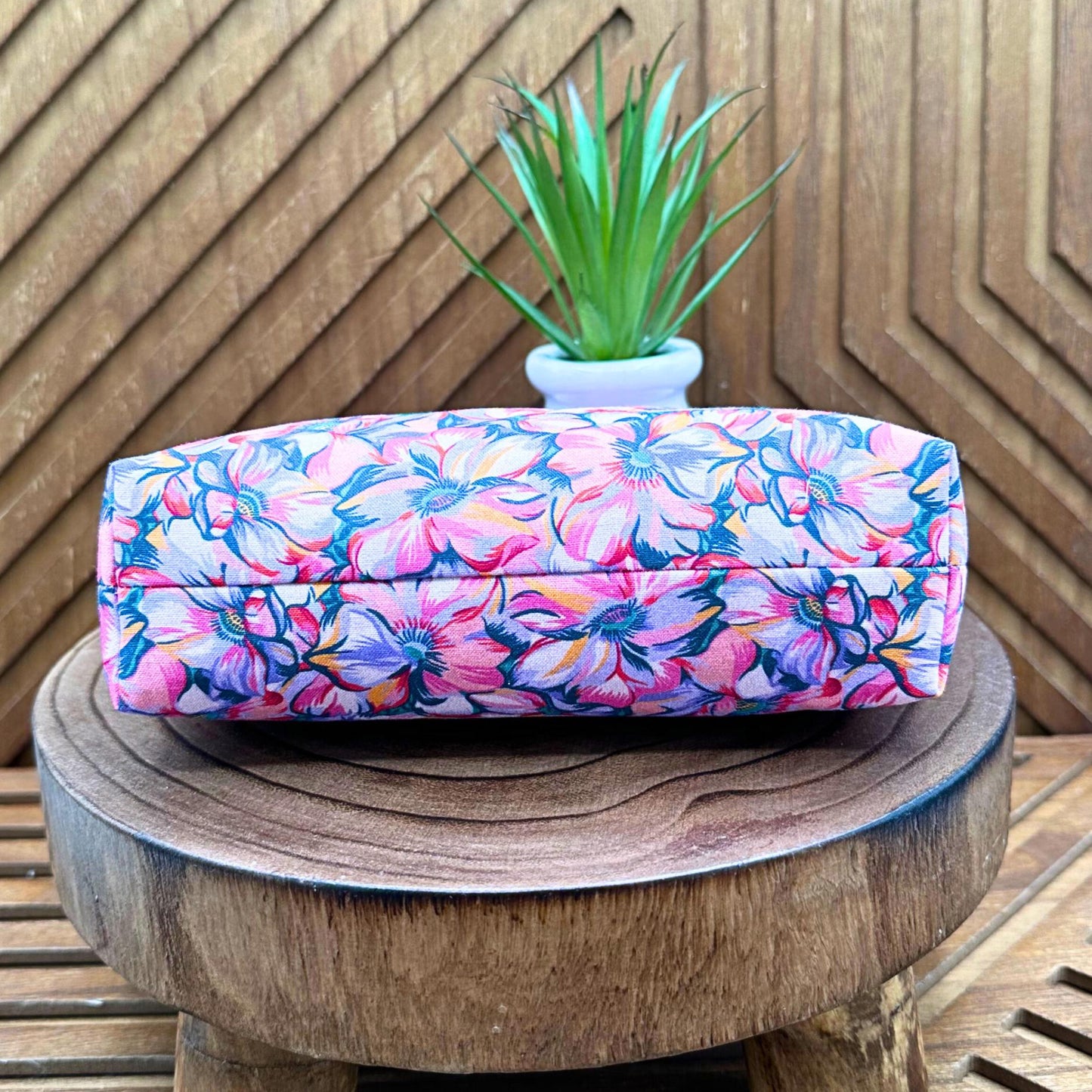 Chic Pink and Purple Floral Makeup Bag - Perfect for Cosmetics & More