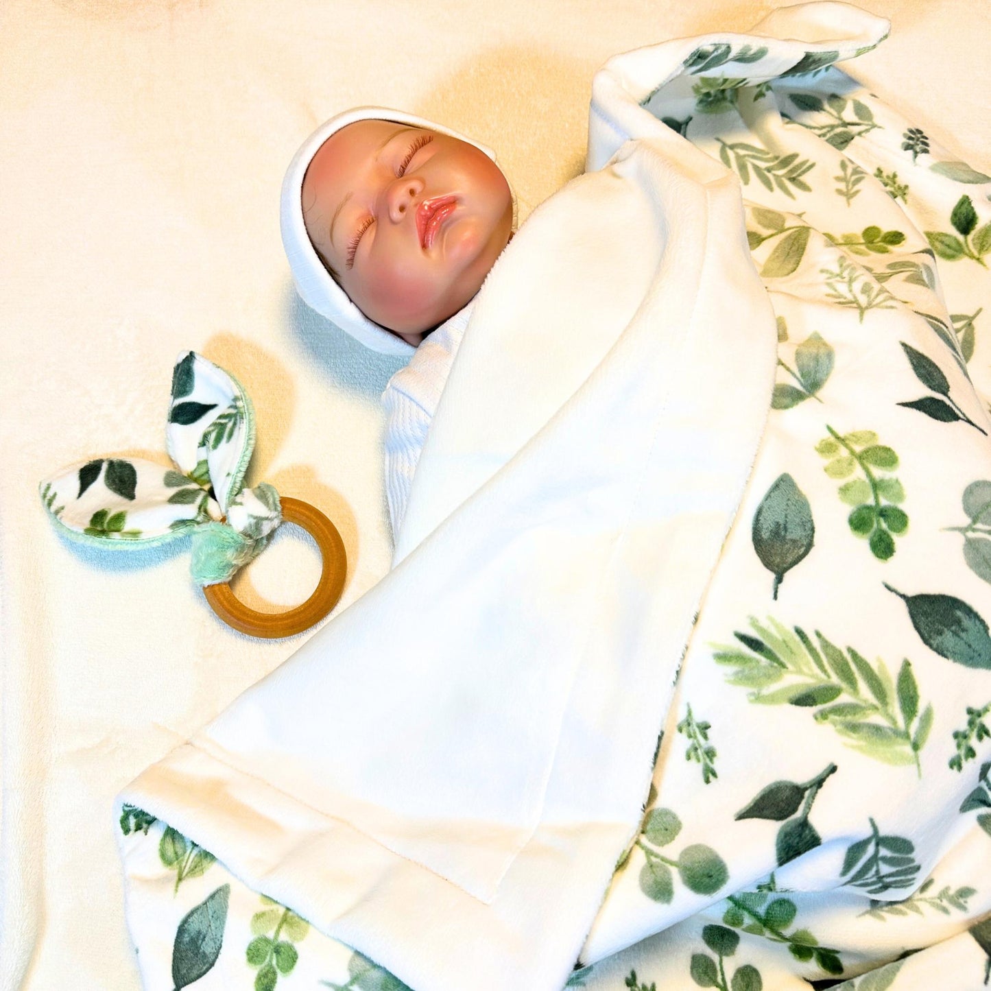 Cozy Botanical Baby Blanket - Luxe Softness for Crib and On-the-Go, Ideal for Stroller & Travel, great for Snuggling and Tummy Time