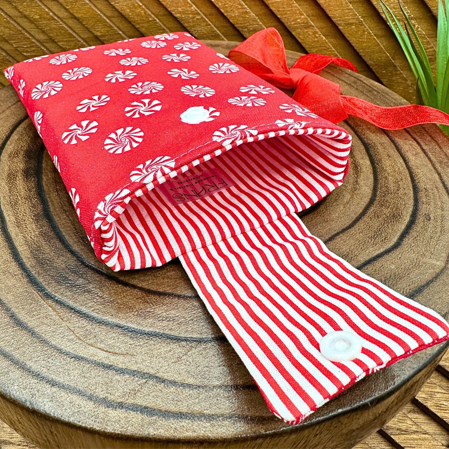 Charming Christmas Kindle Cases – Unique Sleeves for Tablets & E-Readers, electronic device pouch, book sleeve, gift idea