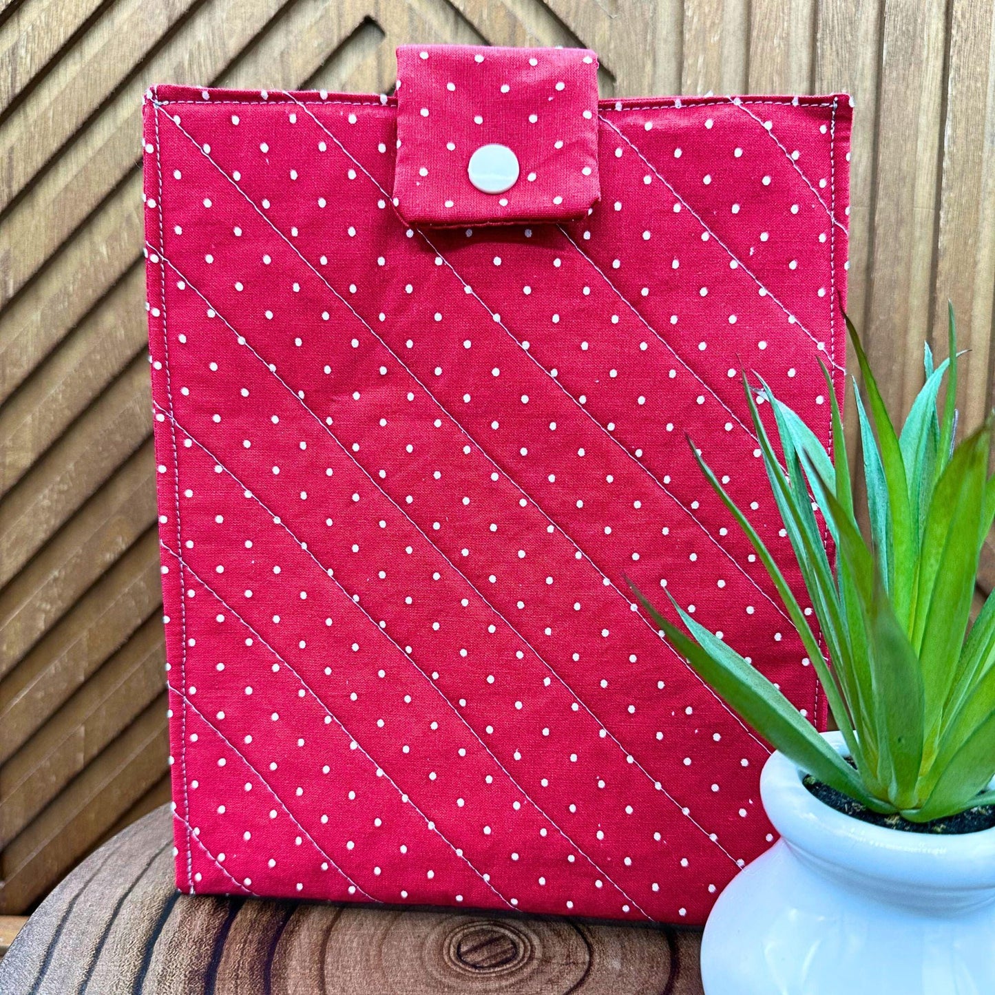 red polka dot quilted kindle sleeve