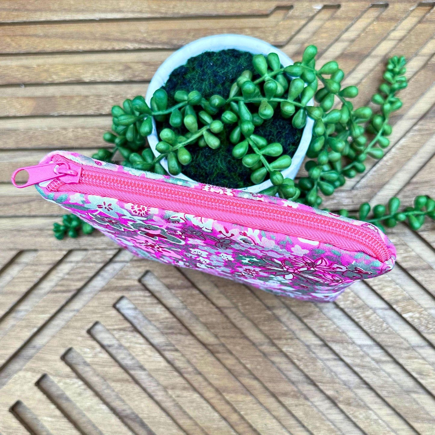 Bohemian Pink Floral Makeup Bag: Your Go-To Companion for Travel and Accessories