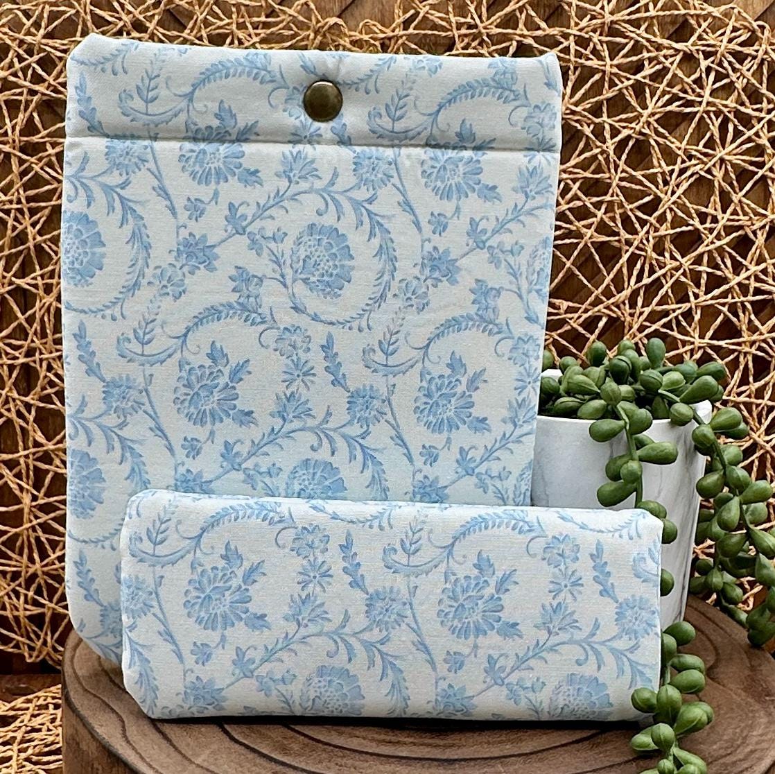 elegant blue coquette kindle paperwhite sleeve and eyeglass case set