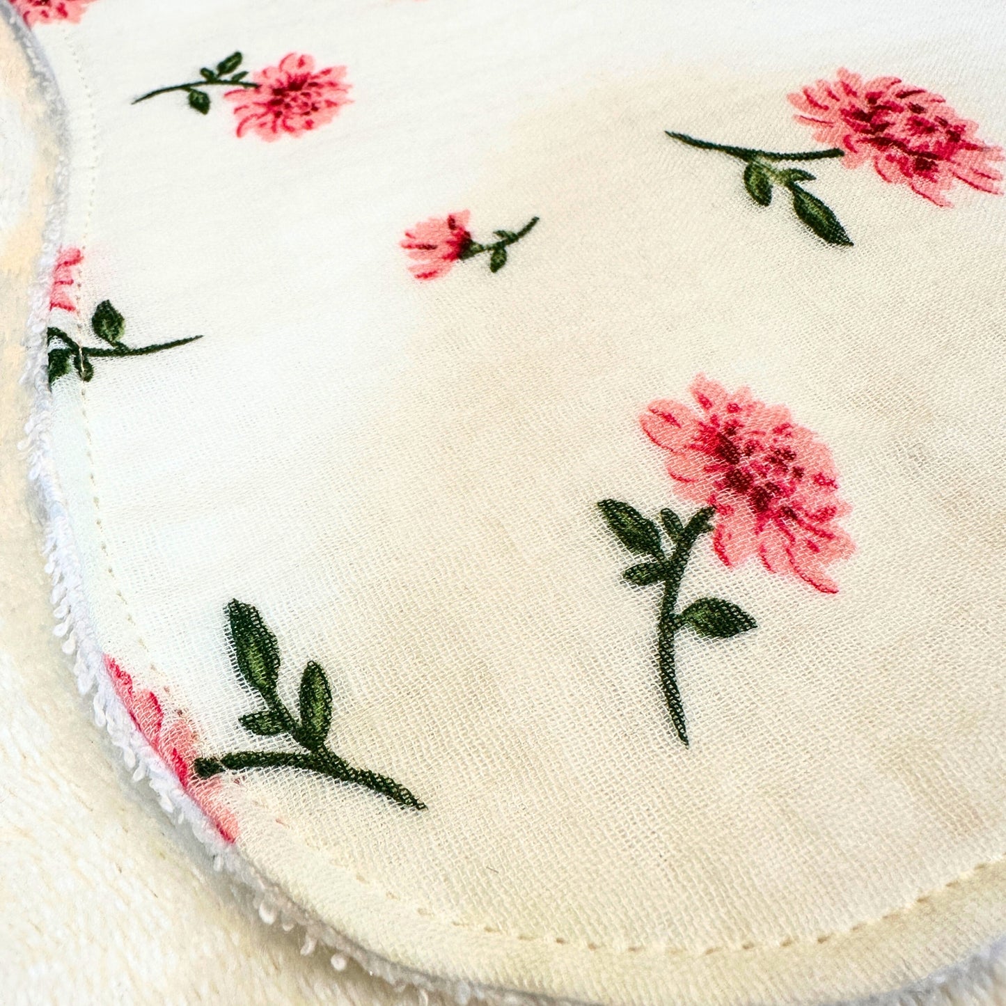 Pink Floral Bib & Burp Cloth Set – Handmade Muslin & Terry Cloth Baby Gift, Absorbent Feeding Essentials, Soft & Stylish