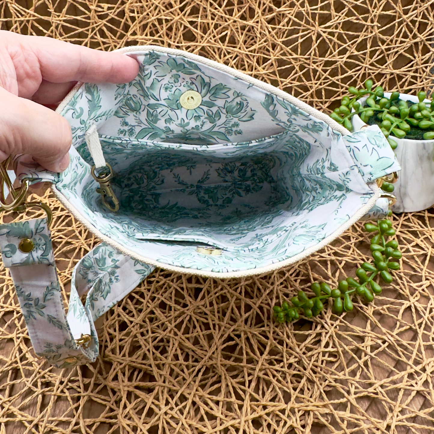 The Green Meadow Dash – Canvas & Cotton Crossbody