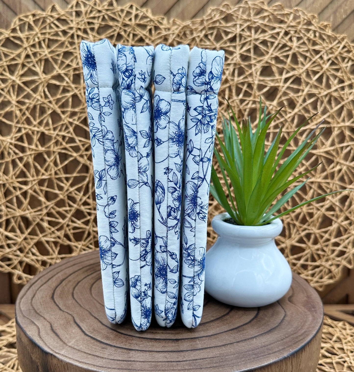 Kindle Basic 11th Generation Sleeve, Navy Blue Floral Coquette, Feminine Foam Padded Protection