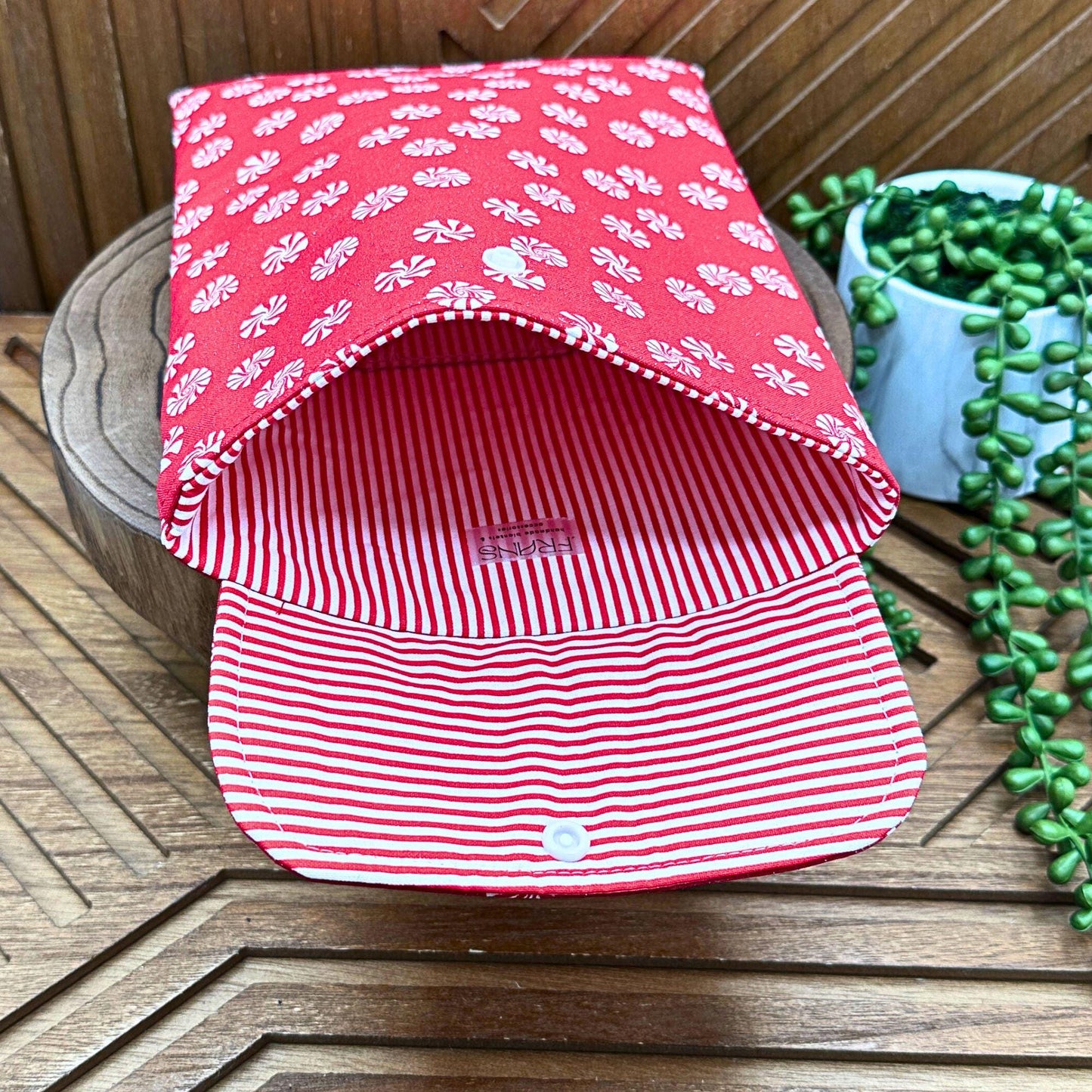 Red iPad Sleeve with Glittery Snow & Peppermint Candy Print - Festive Christmas Tablet Case, IPAD pouch, book sleeve, IPAD padded protection