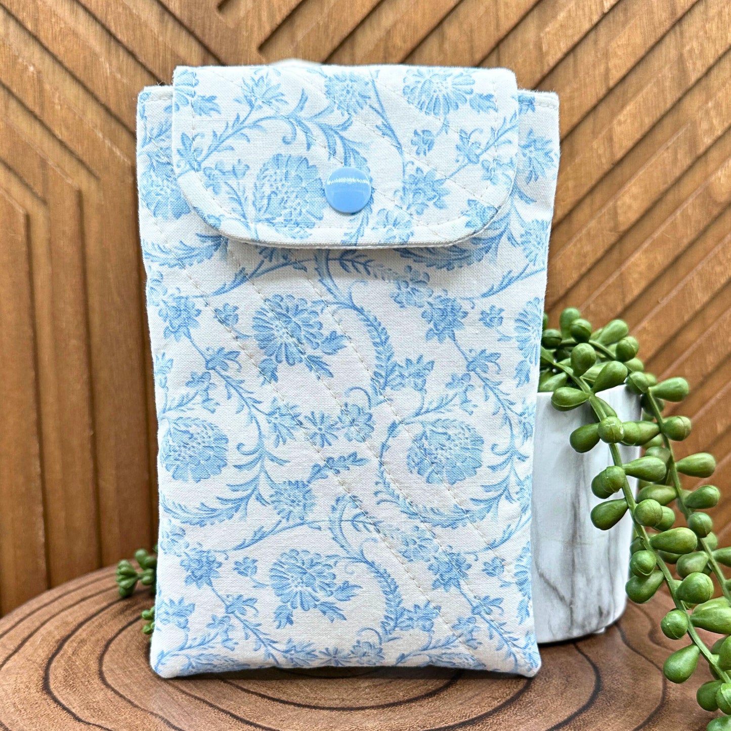elegant blue coquette kindle sleeve