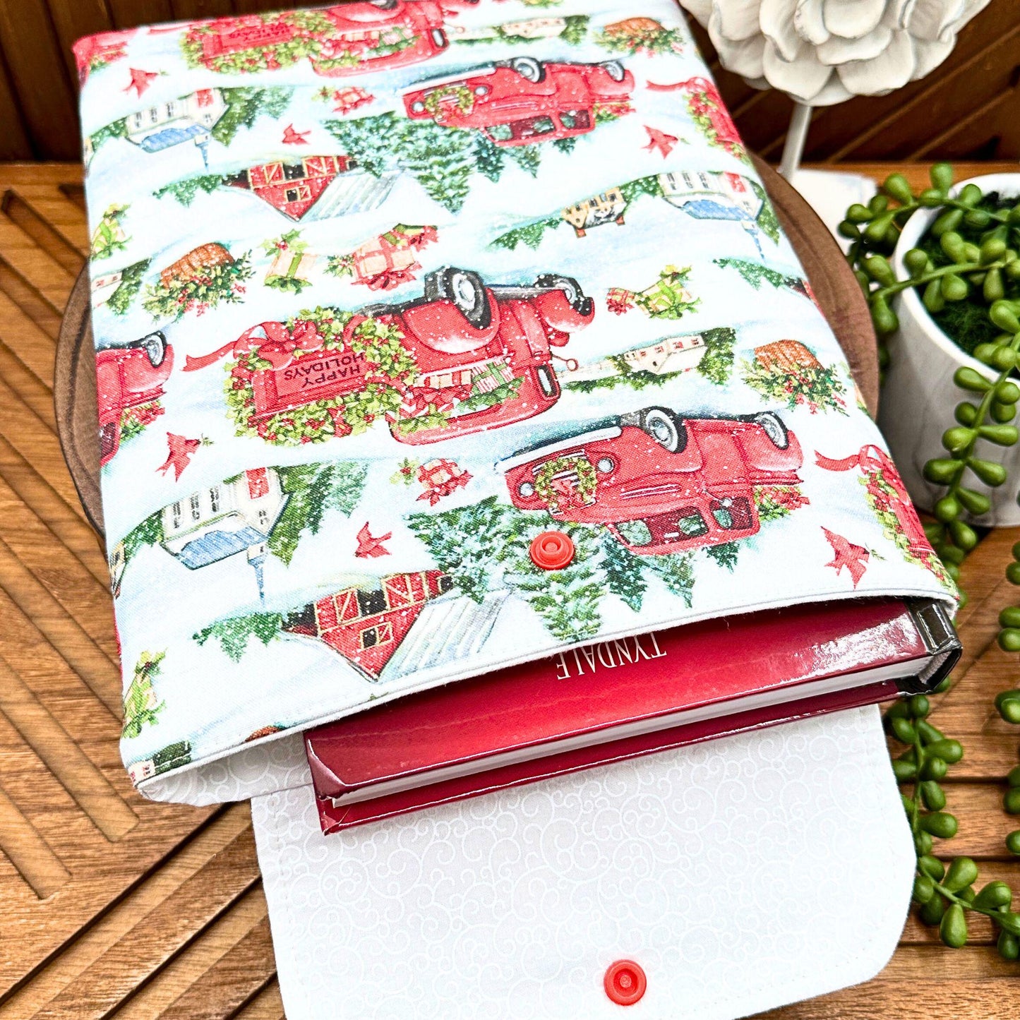 IPAD Sleeve, Stylish Red Holiday IPAD Pouch | Farmhouse-Inspired Tablet Cover