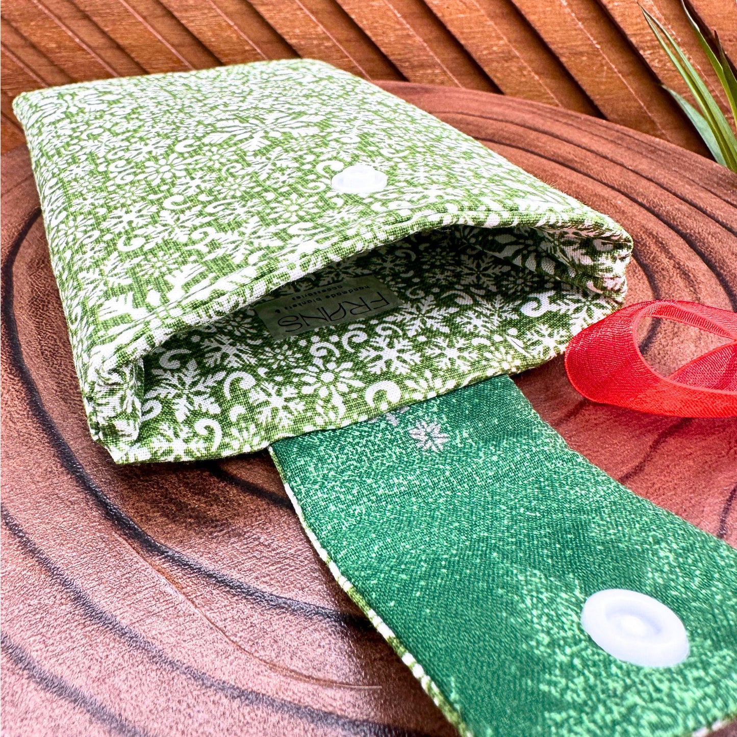 Charming Christmas Kindle Cases – Unique Sleeves for Tablets & E-Readers, electronic device pouch, book sleeve, gift idea