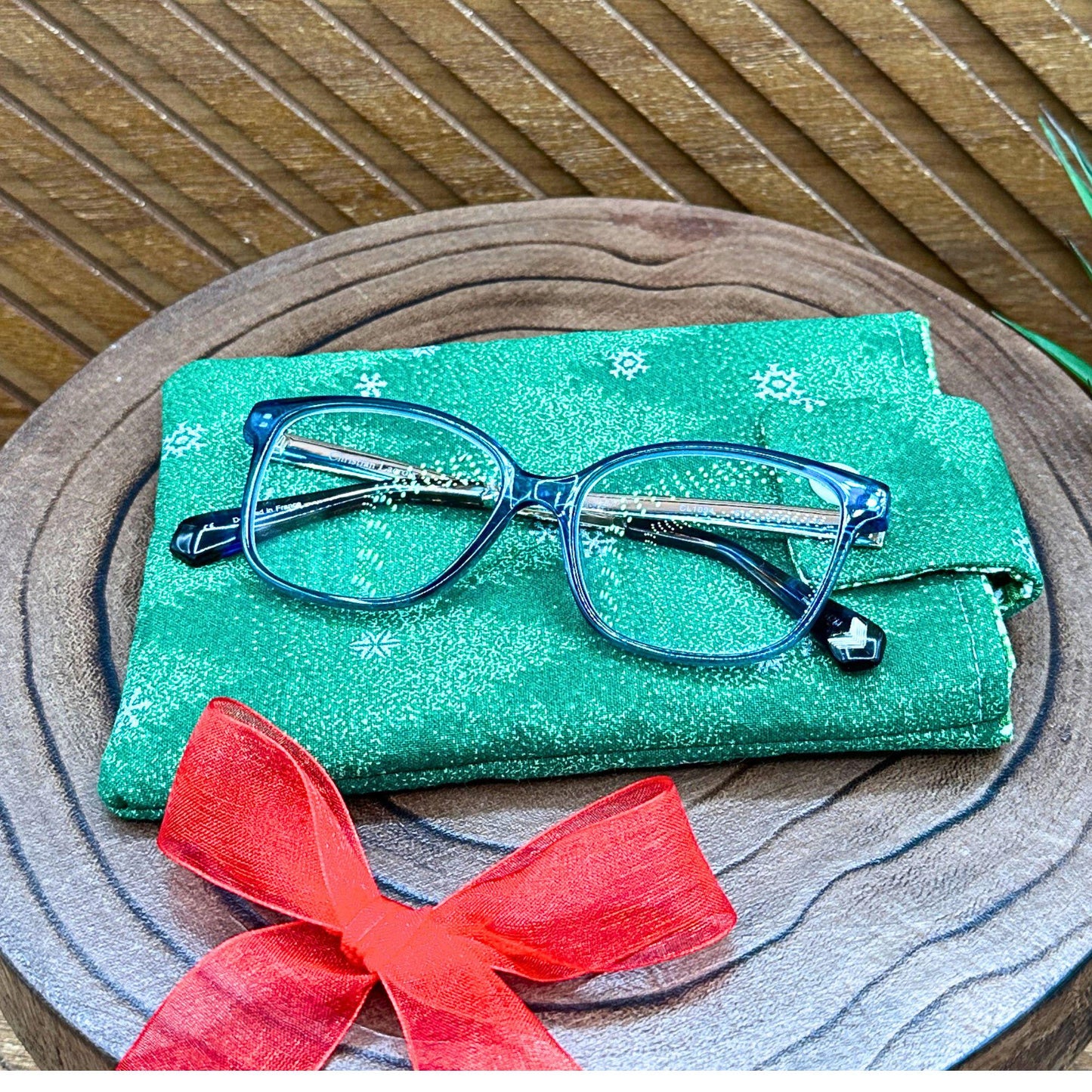 Charming Christmas Kindle Cases – Unique Sleeves for Tablets & E-Readers, electronic device pouch, book sleeve, gift idea