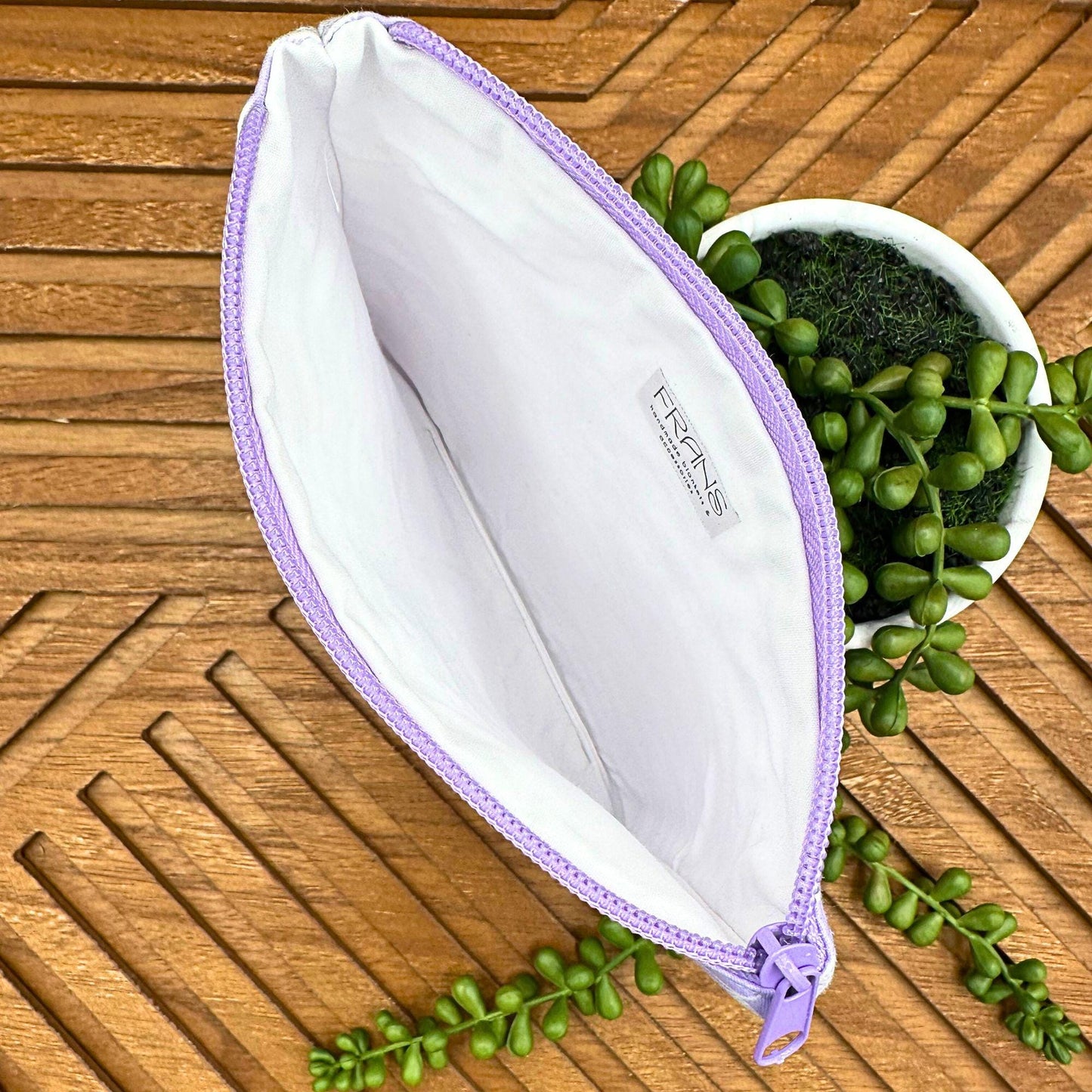 Stylish Lilac Floral Makeup Bag Set: Organize Your Travel and Daily Life