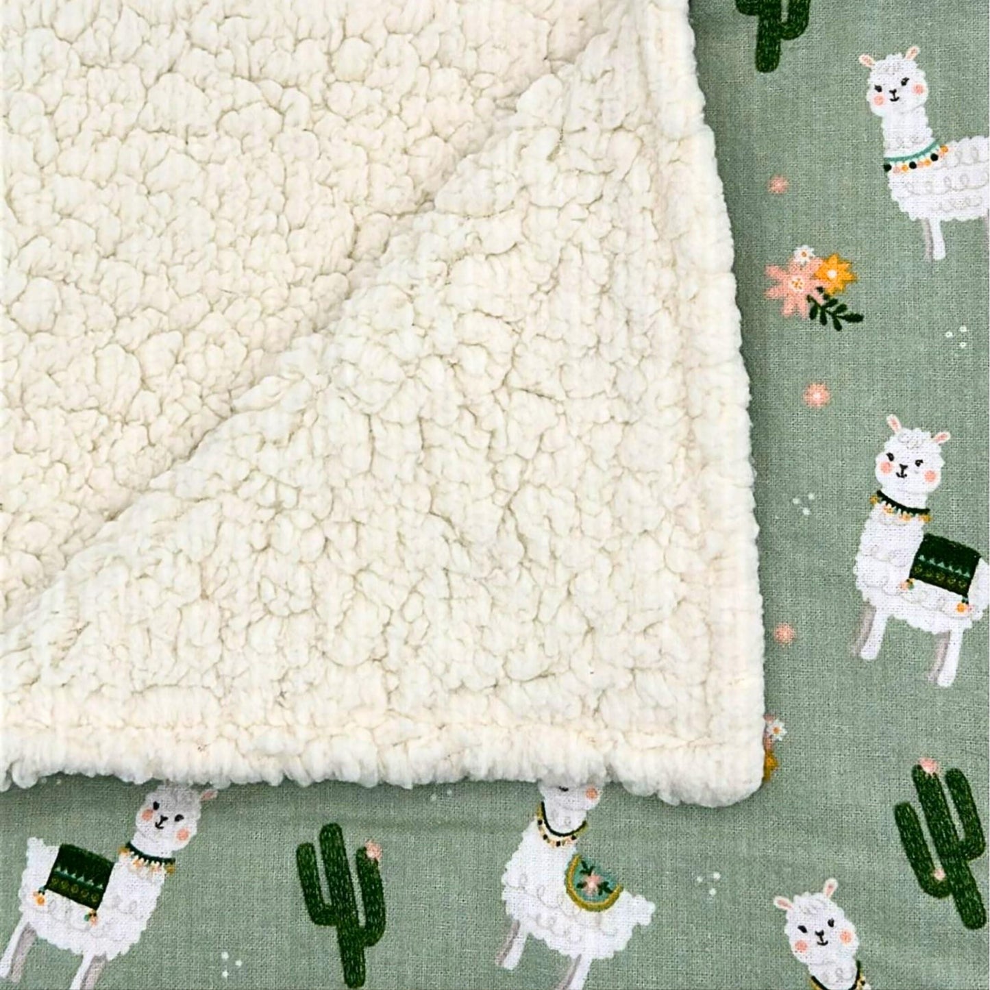 Cozy Llama Flannel and Sherpa Baby Blanket – Perfect Stroller Companion, Soft Sherpa Snuggle Blanket, Stroller Blanket, car seat blanket