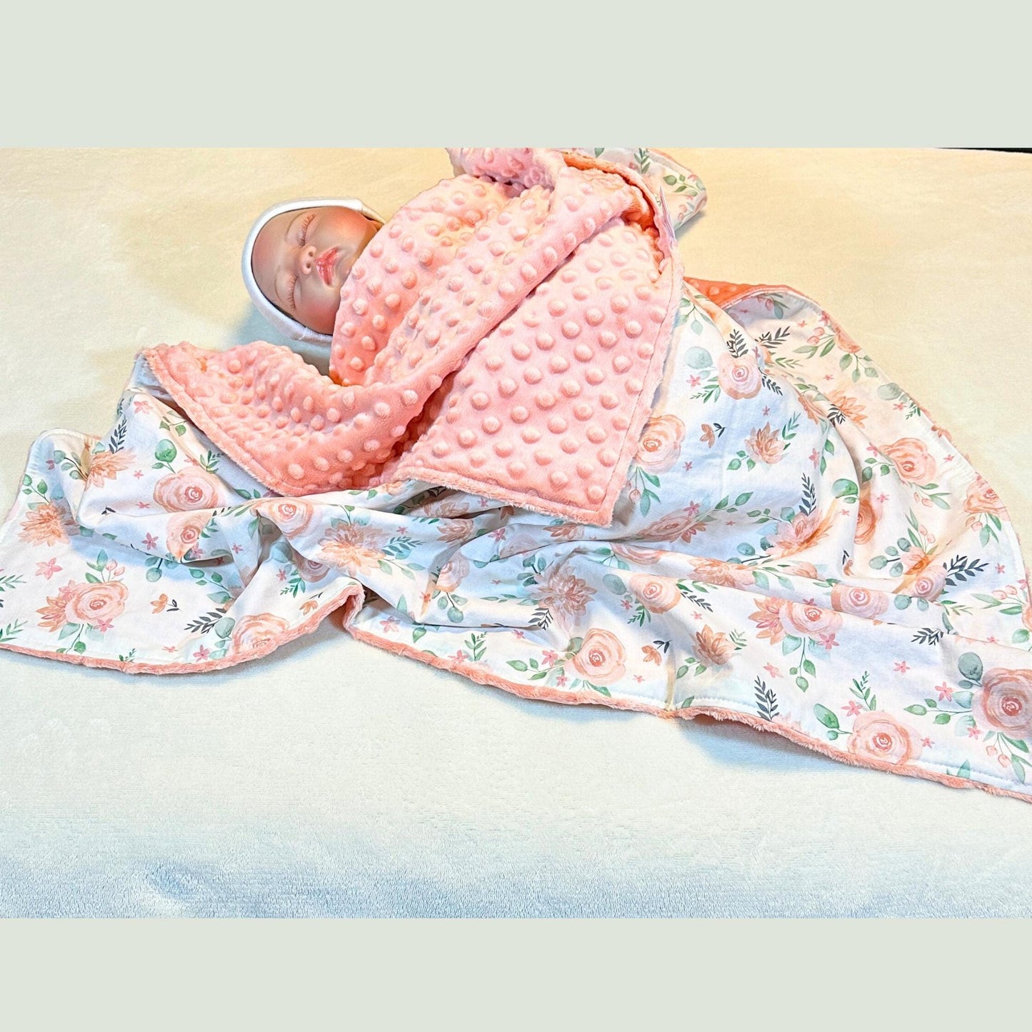 Adorable Blossom Peach Baby Blanket - Perfect for Tummy Time and On-the-Go Snuggles!