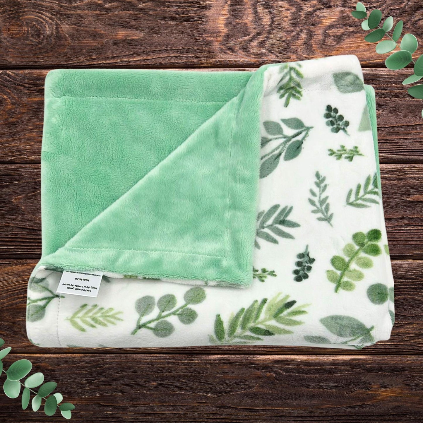 Dreamy Minky Baby Blanket in Green & White- Ideal for Infants - Cozy Nursery Essential, Gender-neutral minky baby blanket for newborns