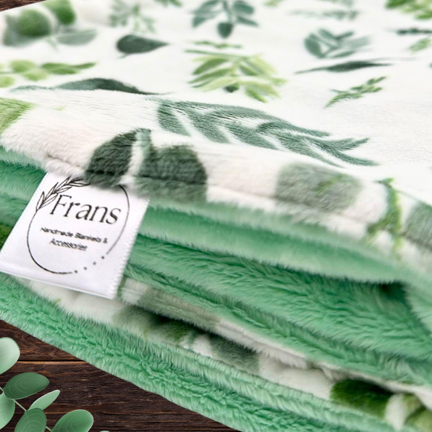 Dreamy Minky Baby Blanket in Green & White- Ideal for Infants - Cozy Nursery Essential, Gender-neutral minky baby blanket for newborns