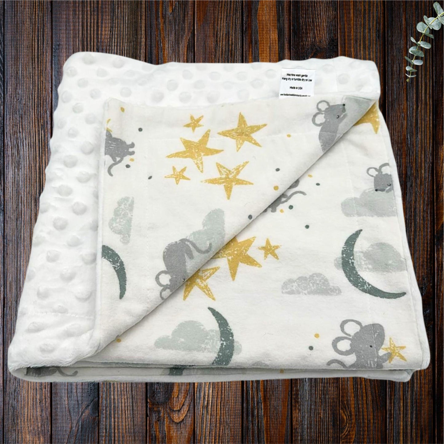 Whimsical Mice Dreams: Cozy Baby Blanket with Matching Bib & Burp Cloth