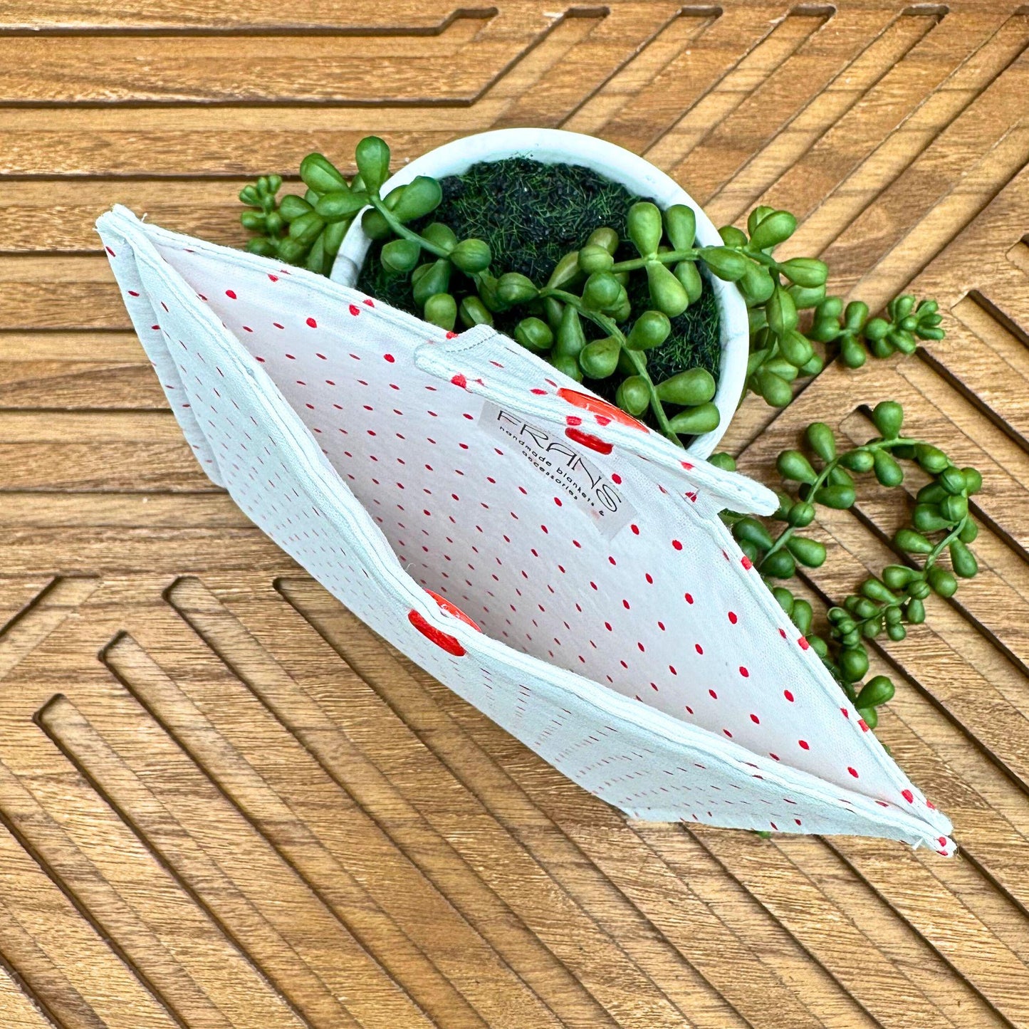 Kindle Sleeve - White Polka Dot Pouch: Stylish Protection for Your Kindle or Favorite Book, E-reader pouch, book sleeve, Kindle case