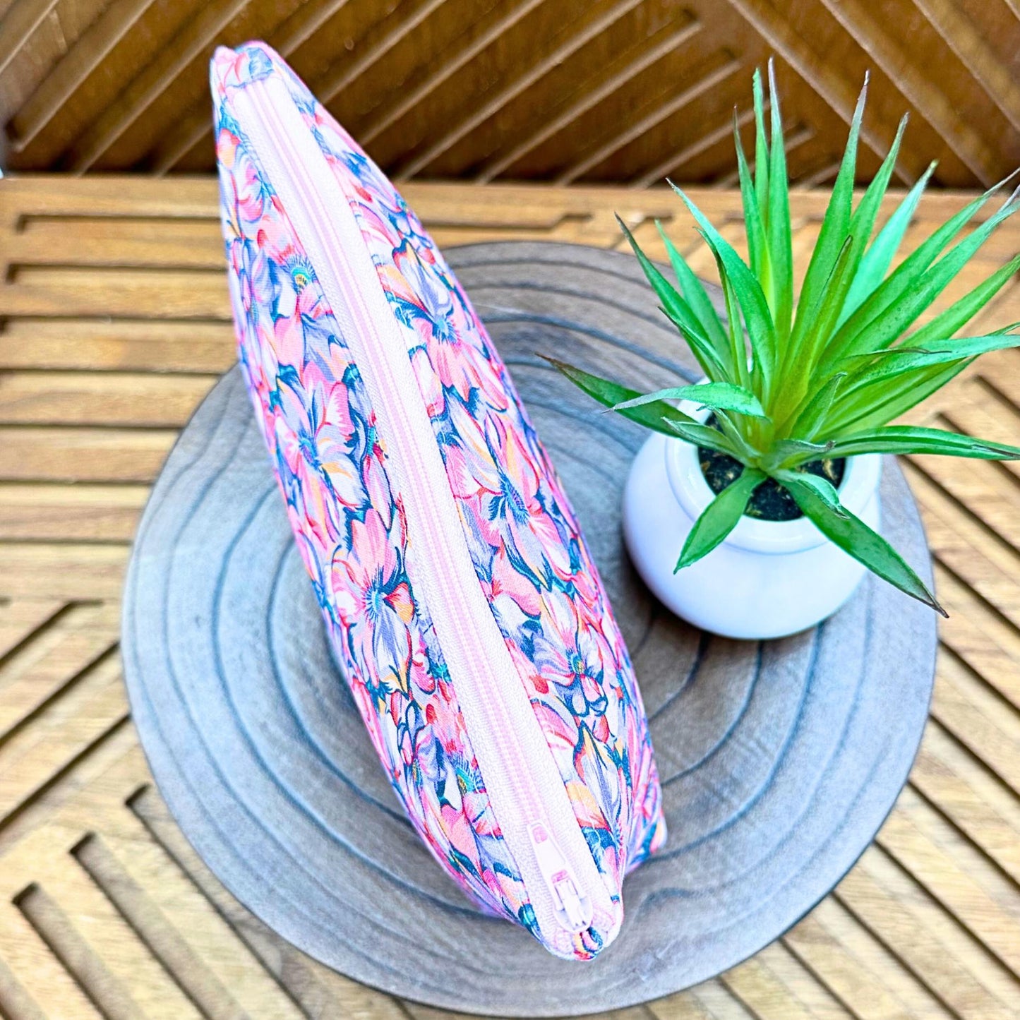 Chic Pink and Purple Floral Makeup Bag - Perfect for Cosmetics & More