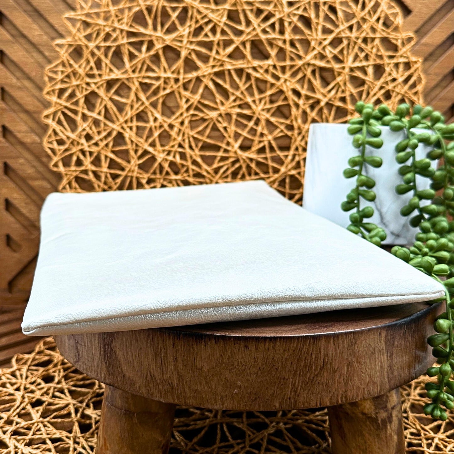 IPAD Sleeve - White Faux Leather IPad Sleeve - Stylish Tablet Case & Gift Idea