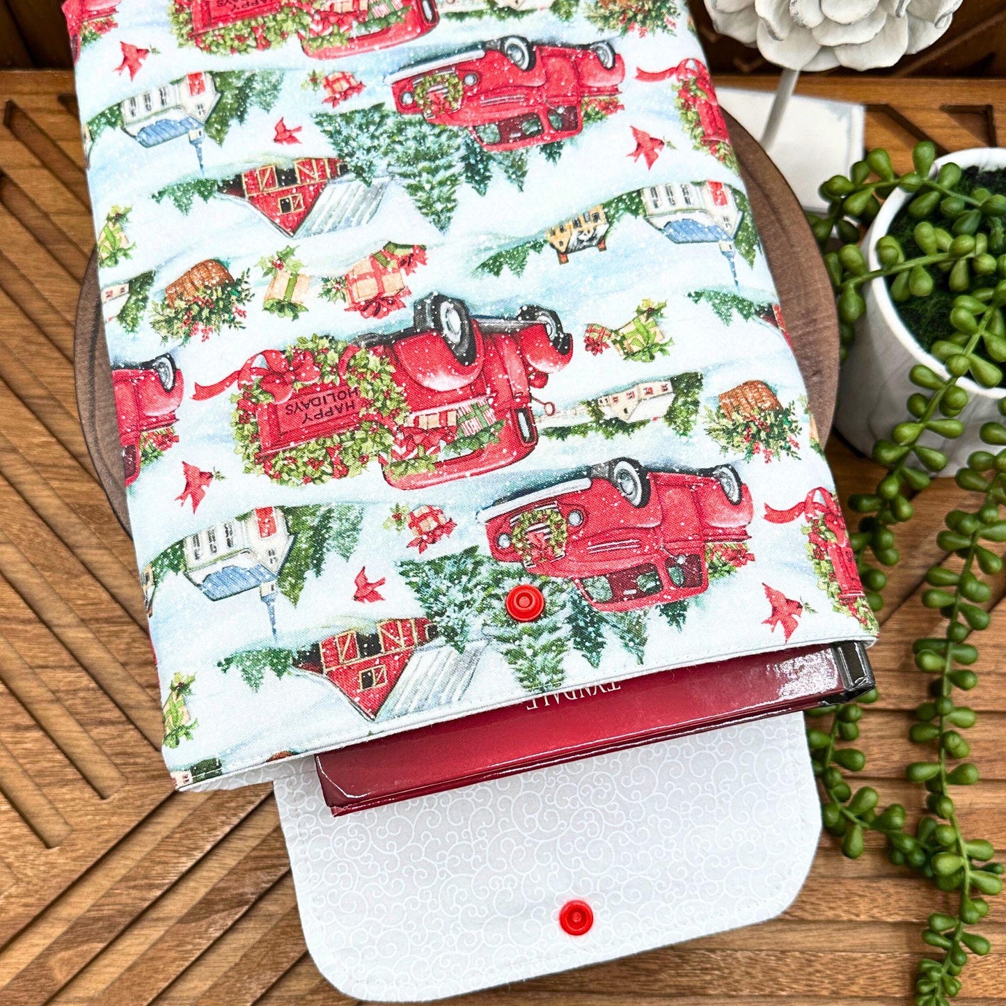 IPAD Sleeve, Stylish Red Holiday IPAD Pouch | Farmhouse-Inspired Tablet Cover