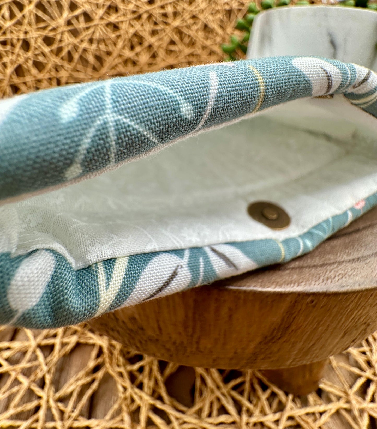 Kindle Basic 11th Generation Sleeve & Eyeglass Case Set โ Serene Sage Green Floral Design, foam padded protection