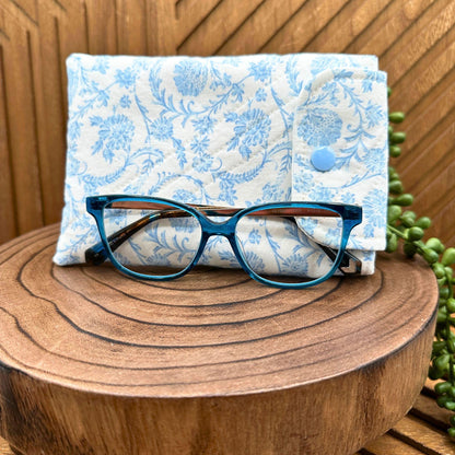 Kindle Basic Sleeve - Elegant Antique Print Tablet Case - Multi-Functional Pouch for Kindle & More