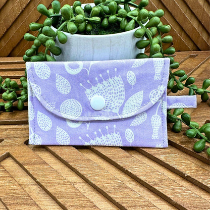 Stylish Lilac Floral Makeup Bag Set: Organize Your Travel and Daily Life