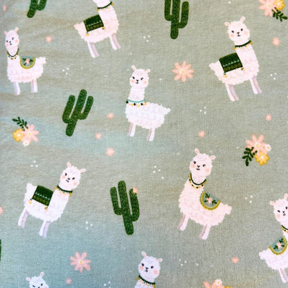 Cozy Llama Flannel and Sherpa Baby Blanket – Perfect Stroller Companion, Soft Sherpa Snuggle Blanket, Stroller Blanket, car seat blanket