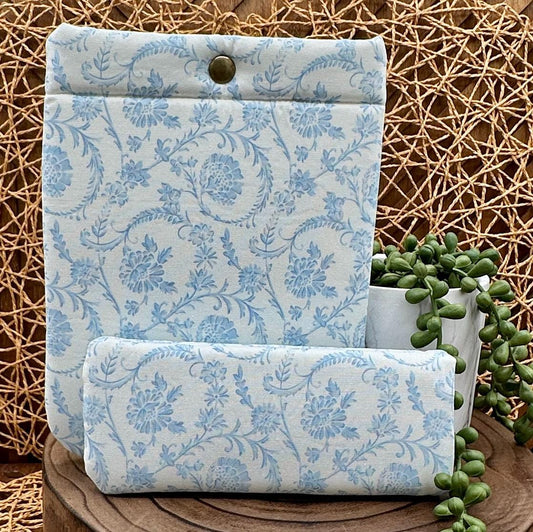 elegant blue coquette kindle paperwhite sleeve and eyeglass case set