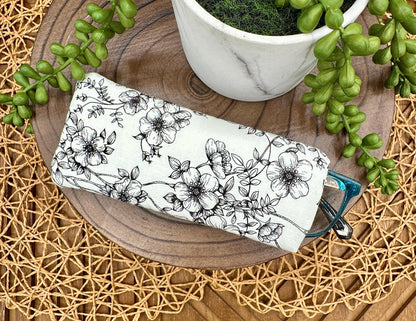 Kindle Basic 11th Generation Sleeve & Eyeglass Case Set – White Fabric with Black Floral Print, Elegant and Timeless, foam padded protection