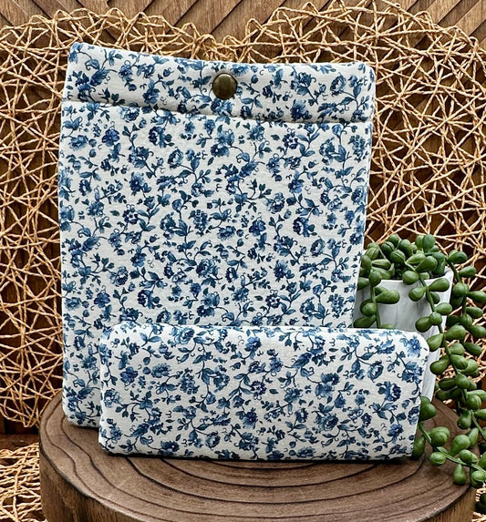 blue floral print kindle paperwhite sleeve and eyeglass case set