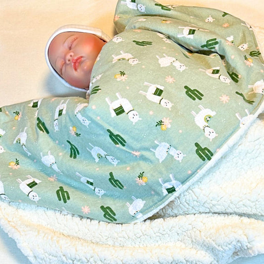 Cozy Llama Flannel and Sherpa Baby Blanket – Perfect Stroller Companion, Soft Sherpa Snuggle Blanket, Stroller Blanket, car seat blanket