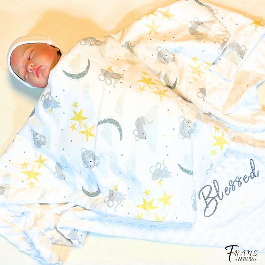 Whimsical Mice Dreams: Cozy Baby Blanket with Matching Bib & Burp Cloth