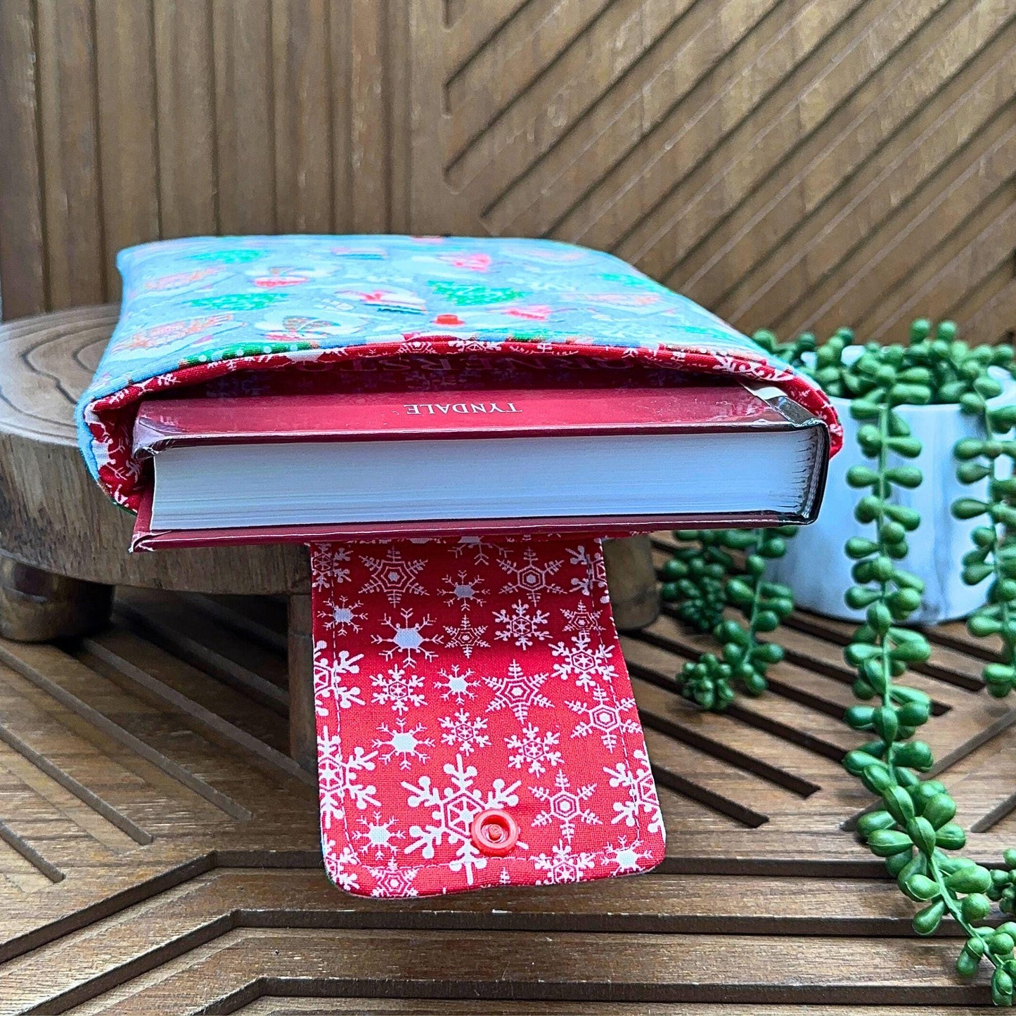 IPAD Sleeve - Christmas snowman - Festive Christmas Tablet Case, IPAD pouch, book sleeve, Christmas gift idea