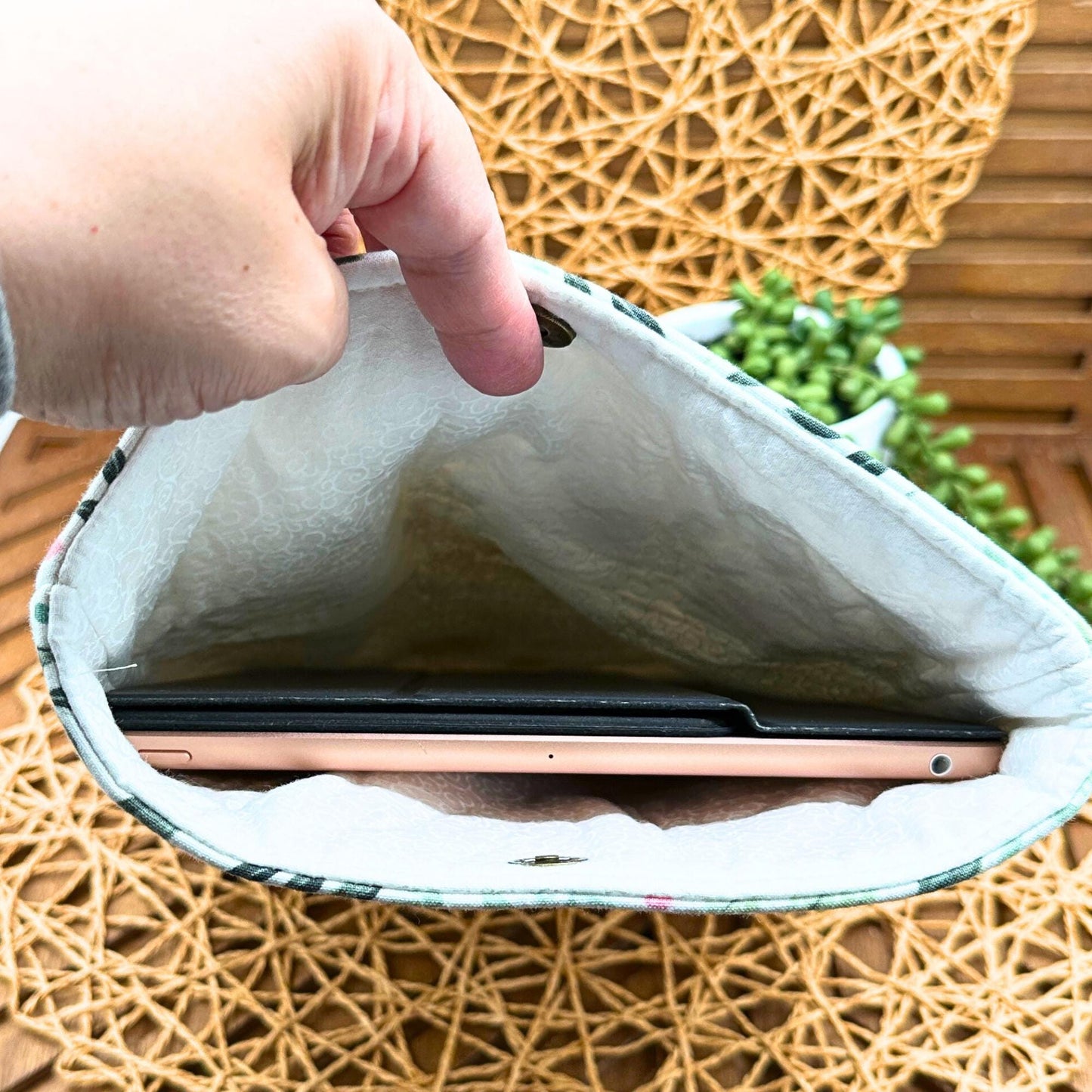 IPAD Sleeve - BOHO Green Leaves IPad Sleeve - Stylish Tablet Case and Gift Idea