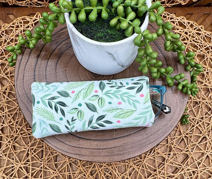 Kindle Basic 11th Generation Sleeve and Eyeglass Case Duo – Botanical Green Leaf Pattern, Chic & Functional