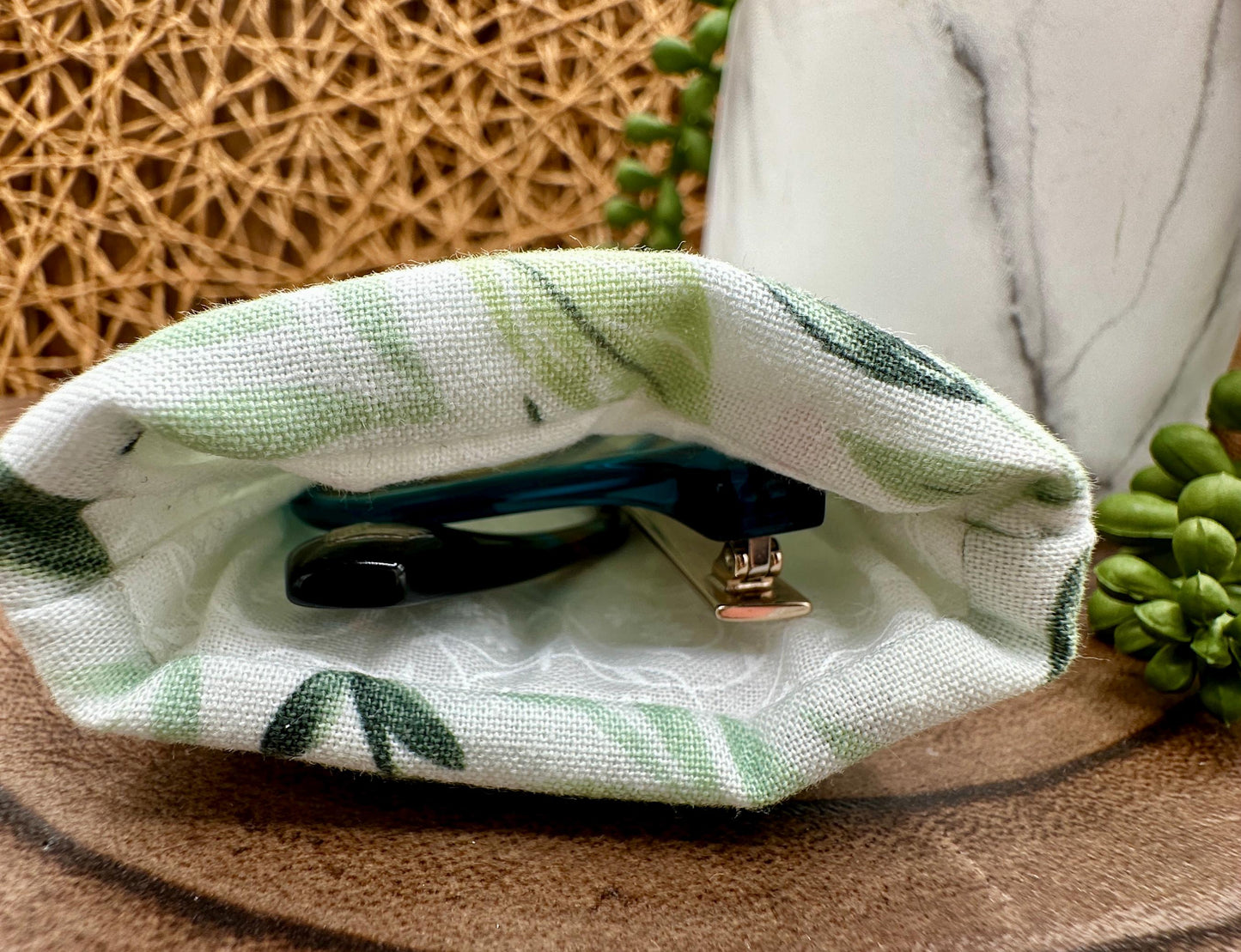 Kindle Basic 11th Generation Sleeve and Eyeglass Case Duo – Botanical Green Leaf Pattern, Chic & Functional